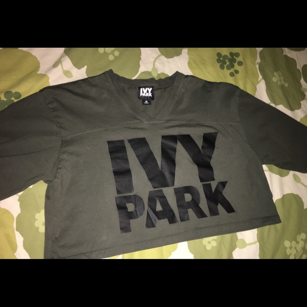 Ivy Park V-neck crop top
